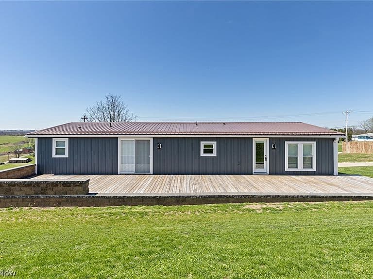 Listing photo 4