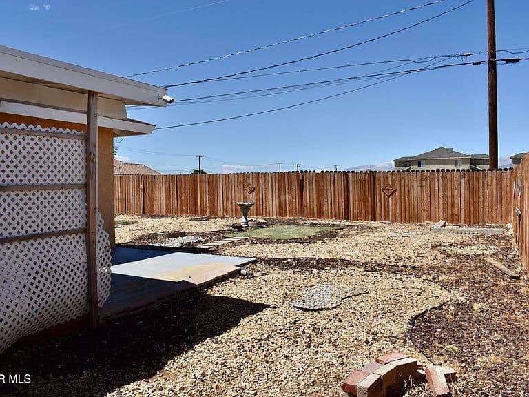 Listing photo 5