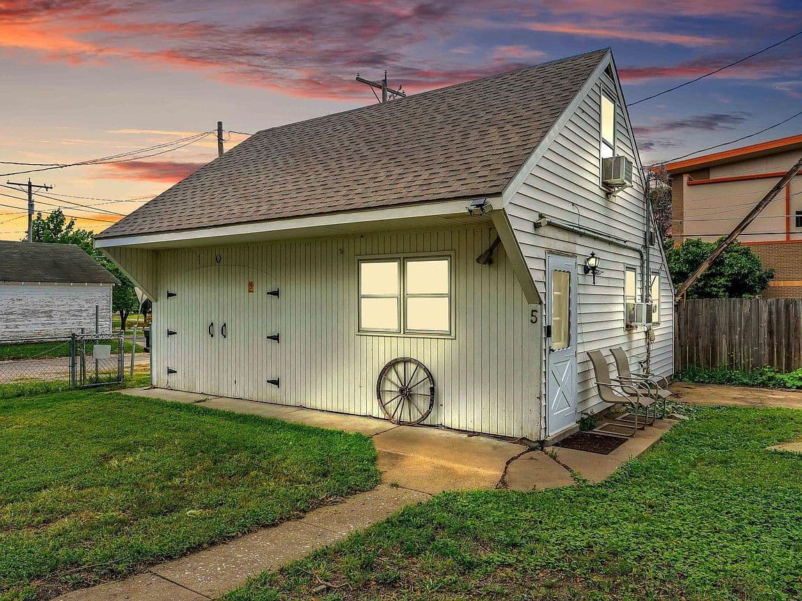 Primary listing photo