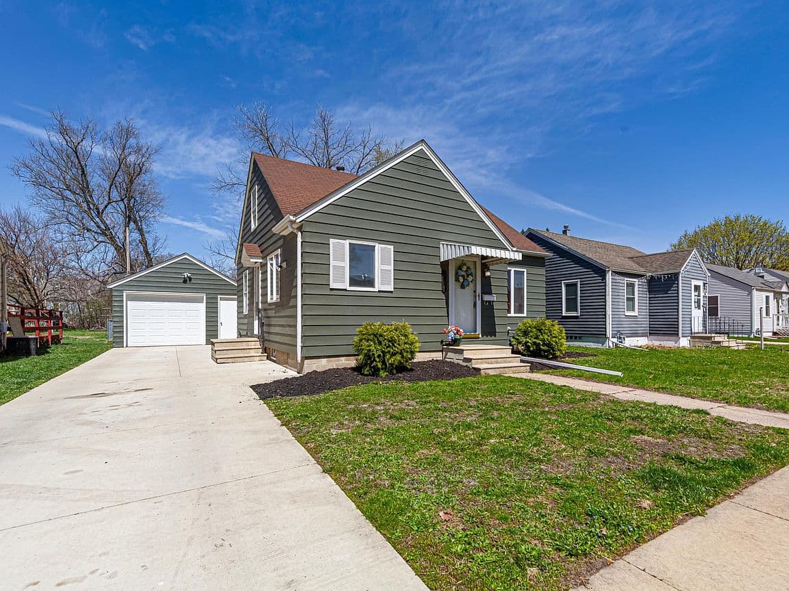 Primary listing photo