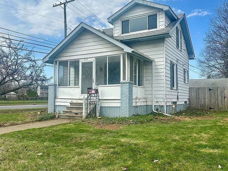 Listing photo 2