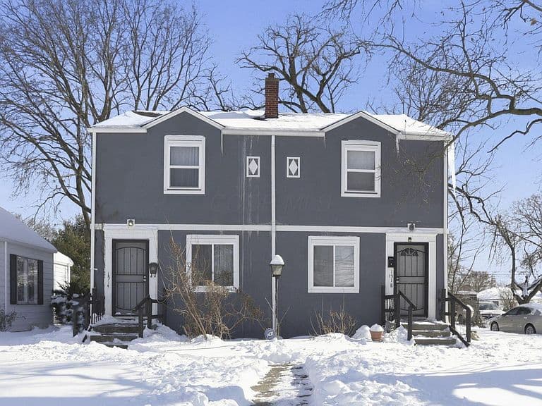Listing photo 2