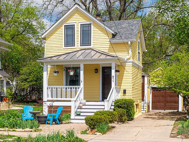 Listing photo 2
