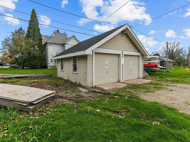 Listing photo 4