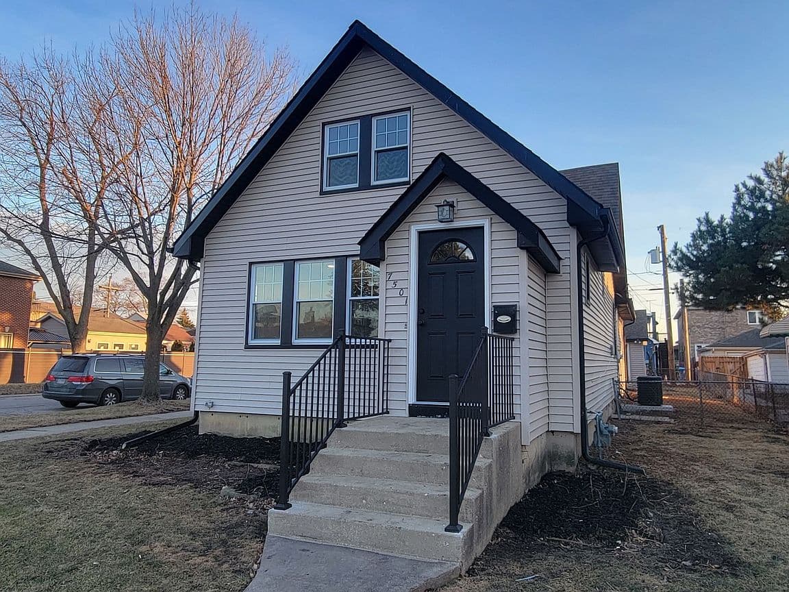 Primary listing photo