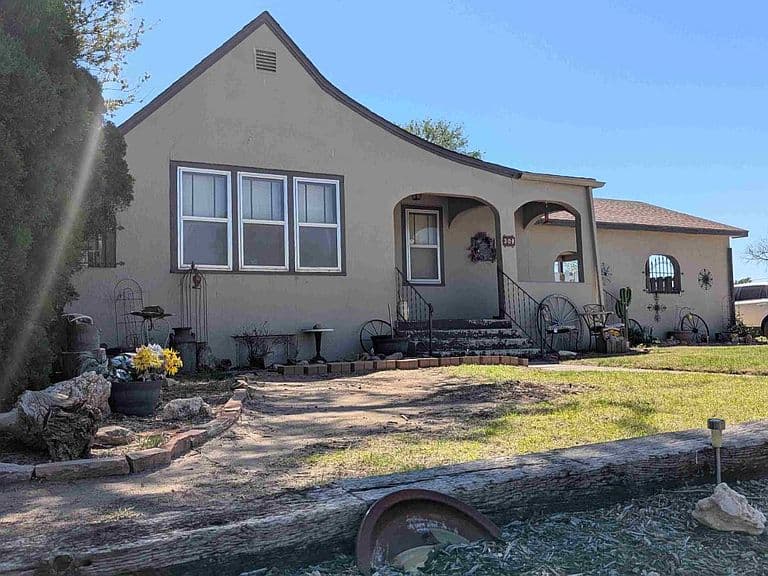 Listing photo 3