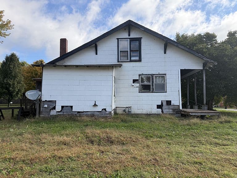 Listing photo 5