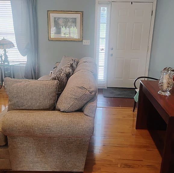 Listing photo 4