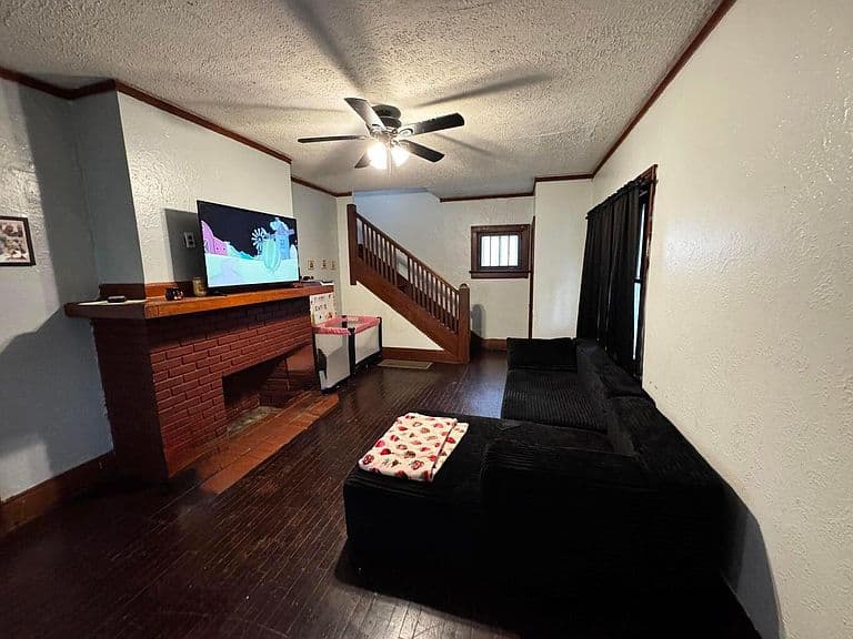 Listing photo 3