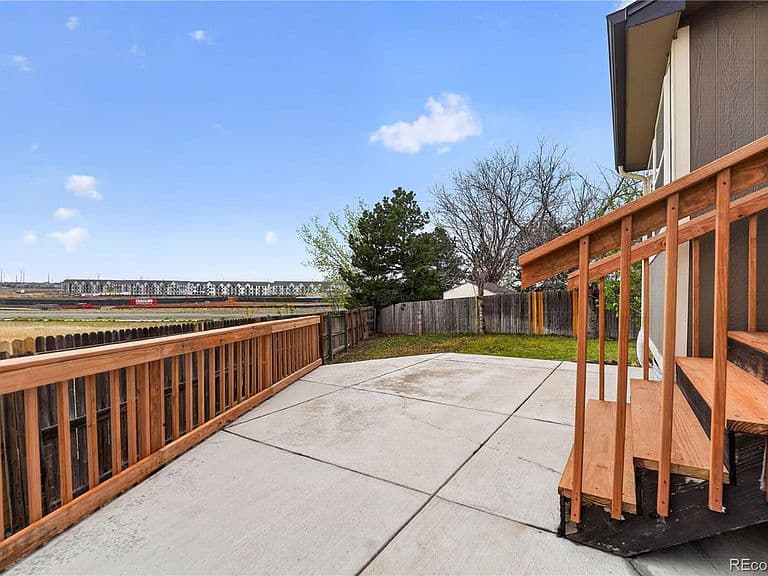 Listing photo 4
