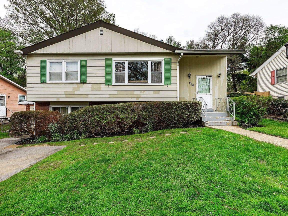 Primary listing photo