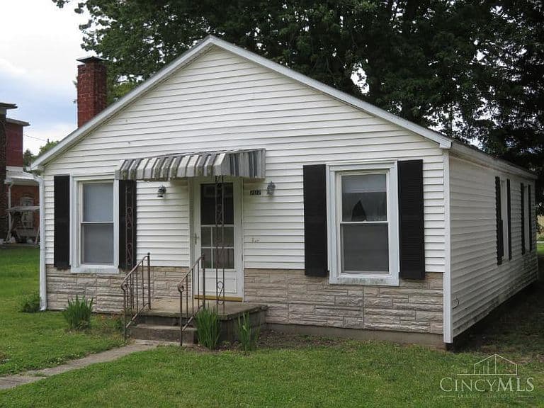 Listing photo 2