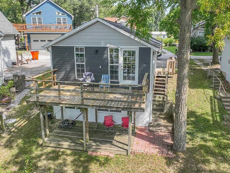 Listing photo