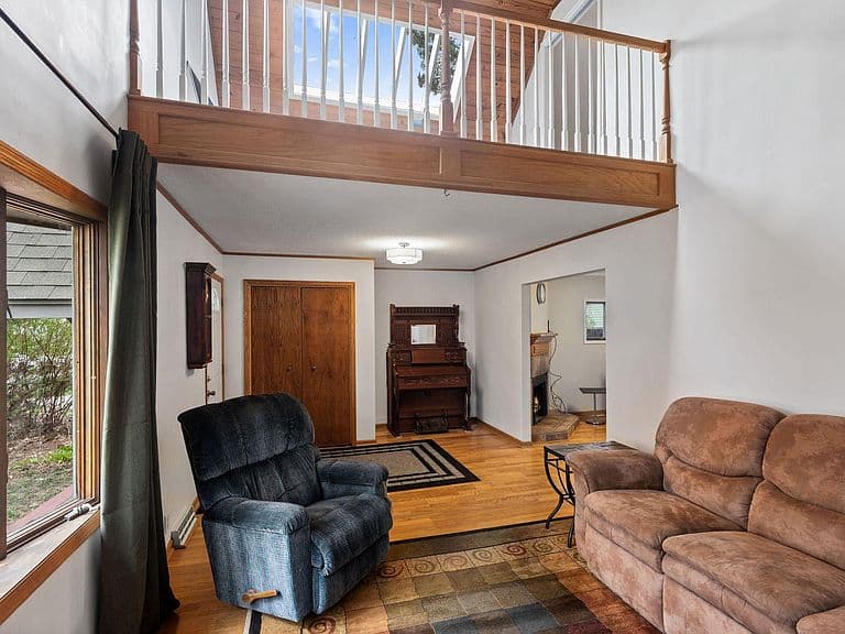 Listing photo 4