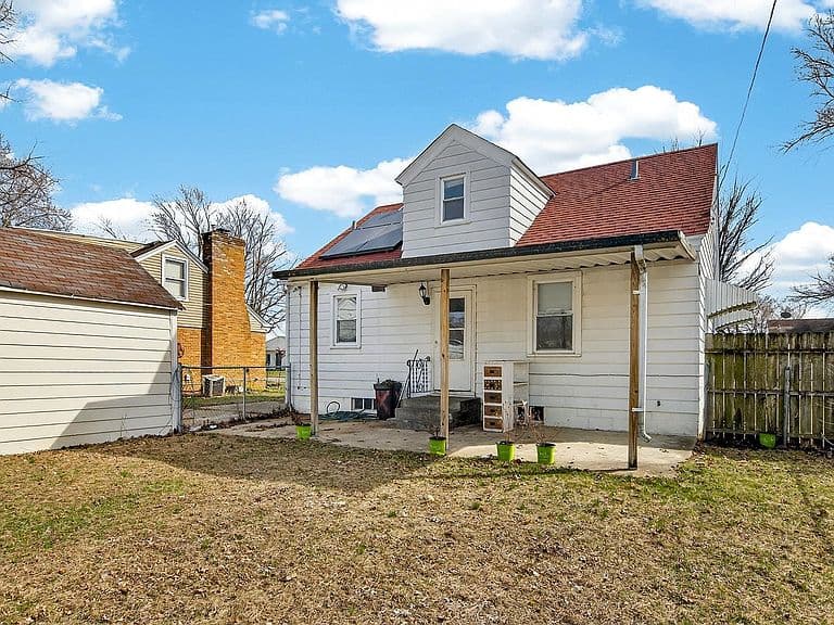 Listing photo 4