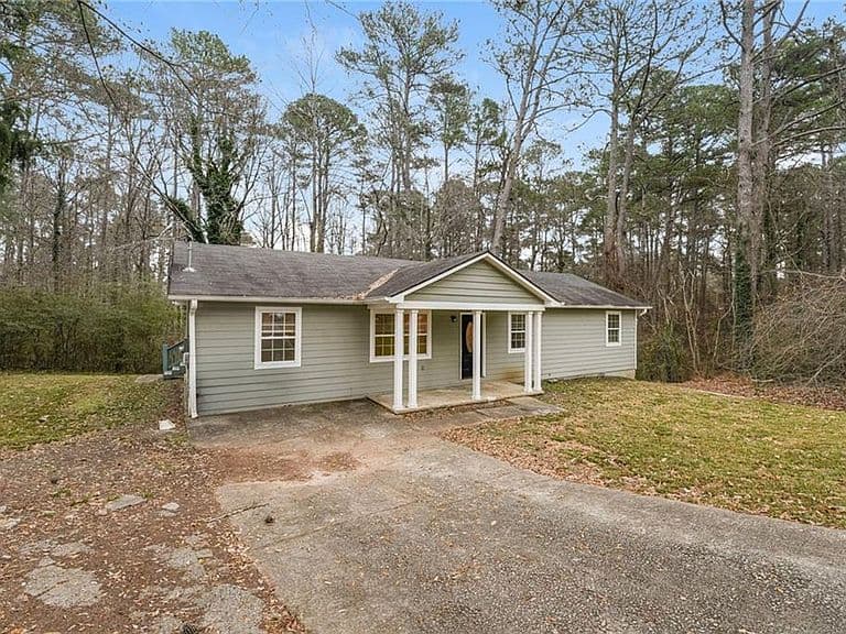 Listing photo 2