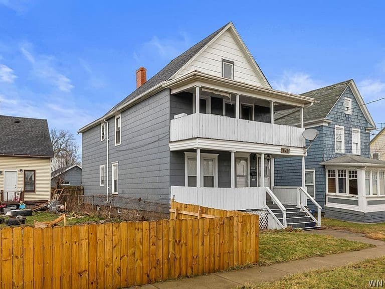 Listing photo 3