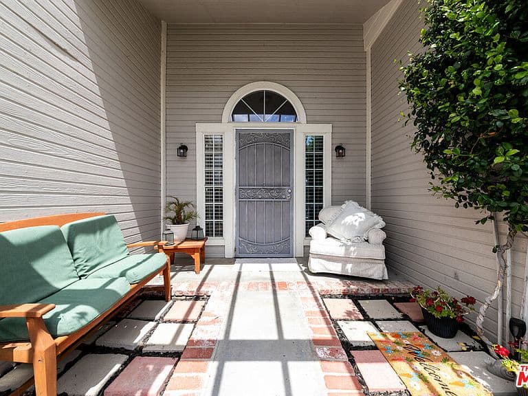 Listing photo 4