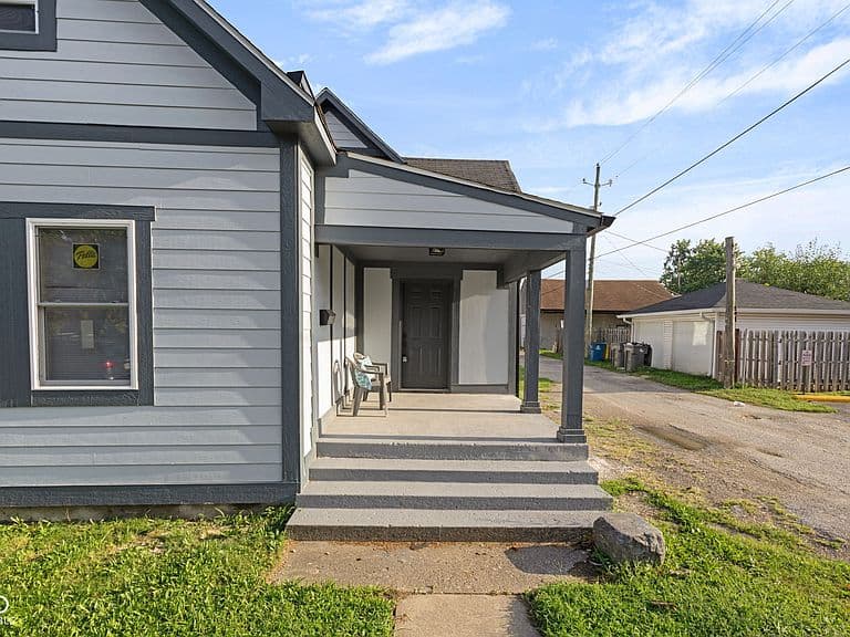 Listing photo 4