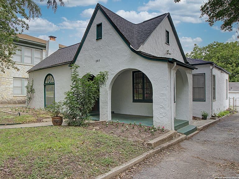 Listing photo 2