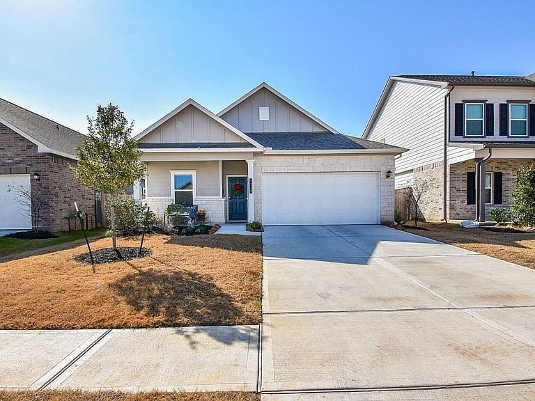 Listing photo 3
