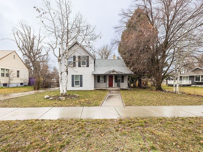 Listing photo 3