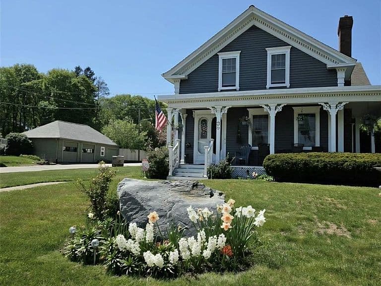 Listing photo 4