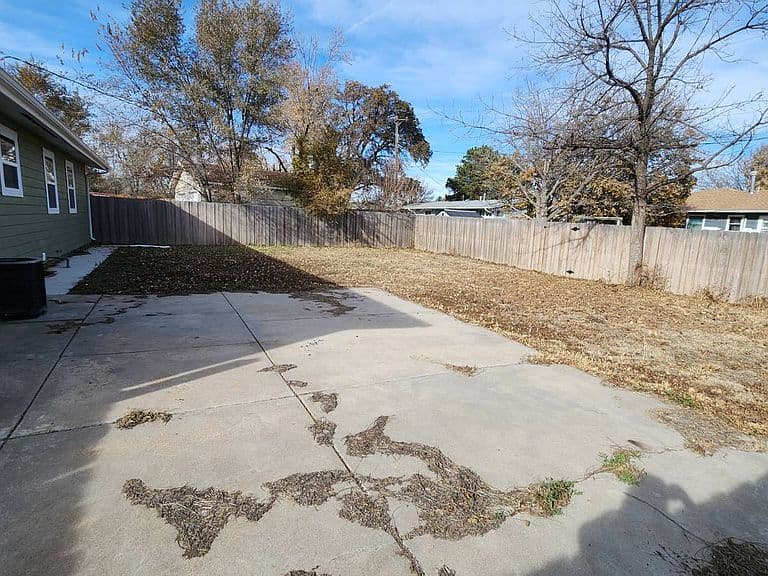 Listing photo 5