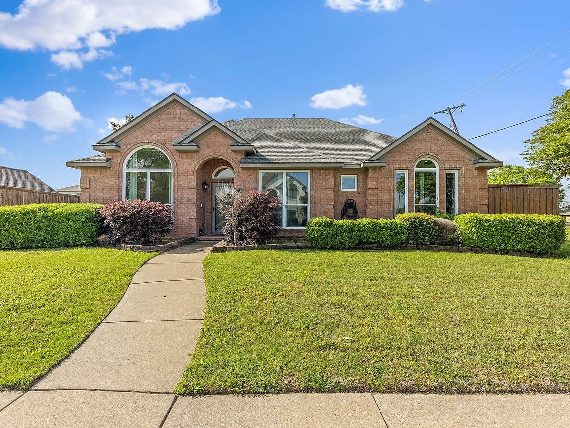 Primary listing photo