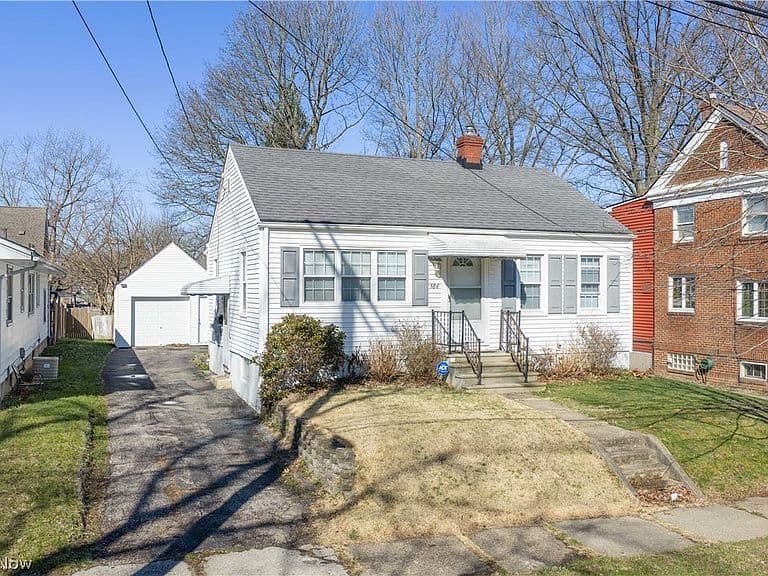 Listing photo 4