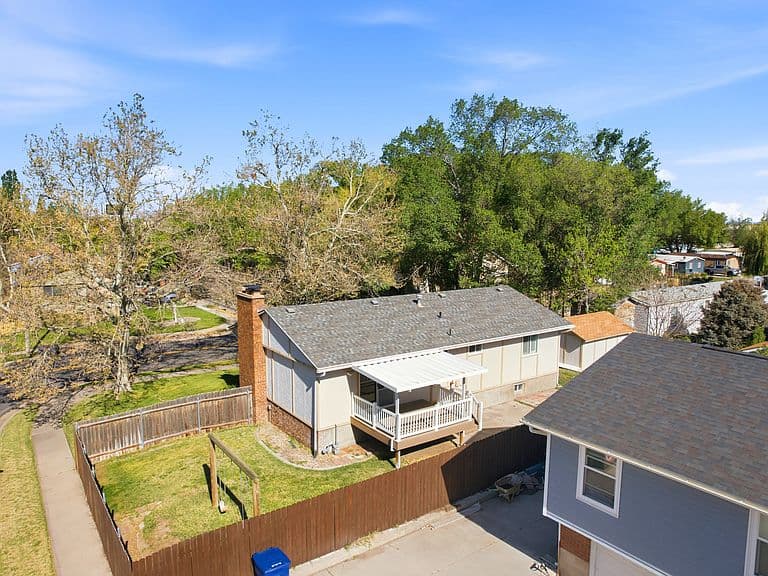 Listing photo 4