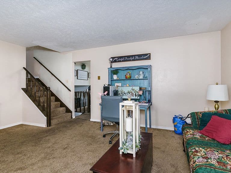 Listing photo 5