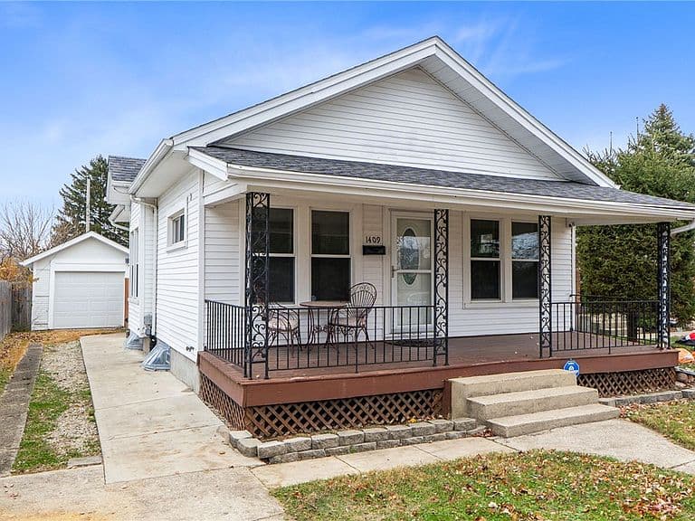 Listing photo 2