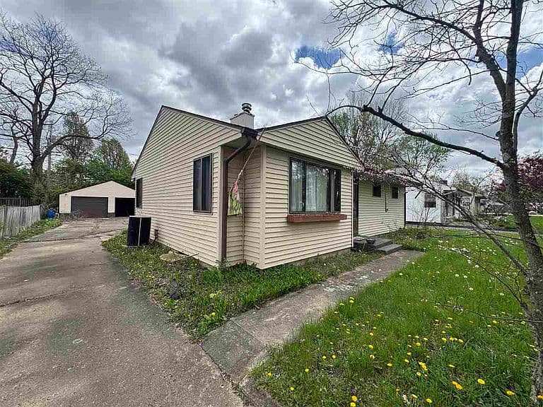 Listing photo 4