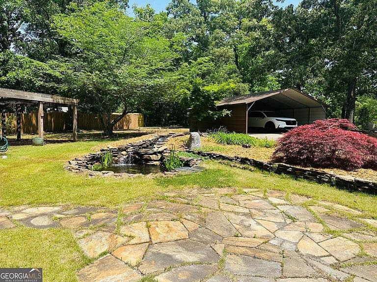 Listing photo 4