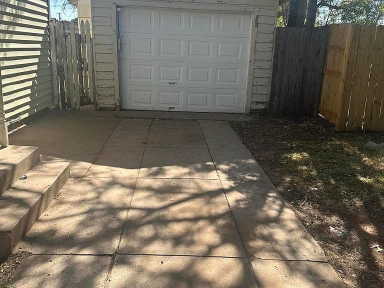 Listing photo 5