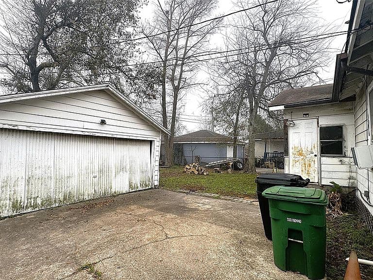 Listing photo 4