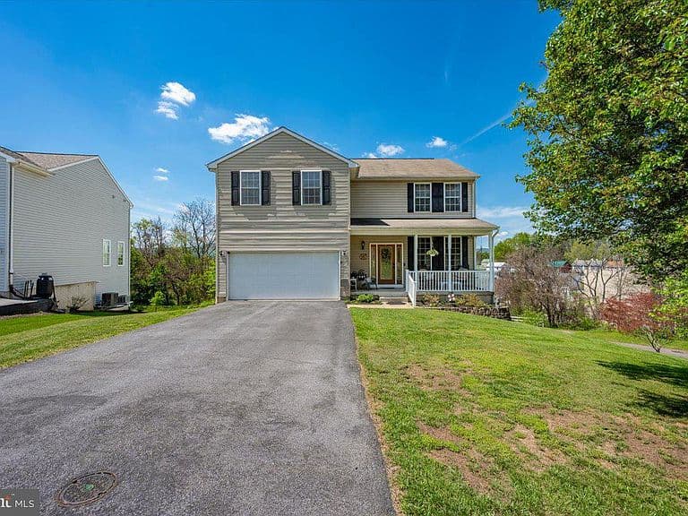 Listing photo 2