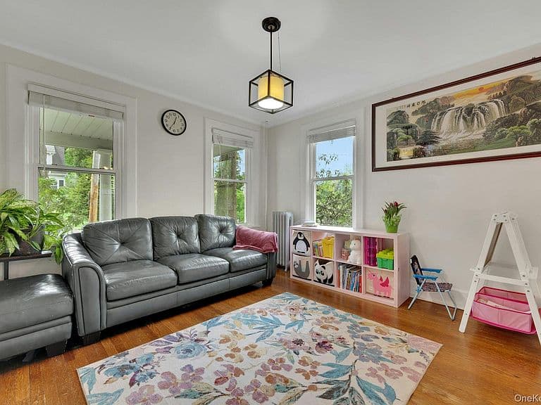 Listing photo 4