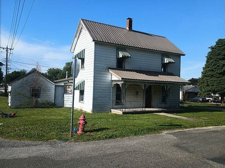 Listing photo 5