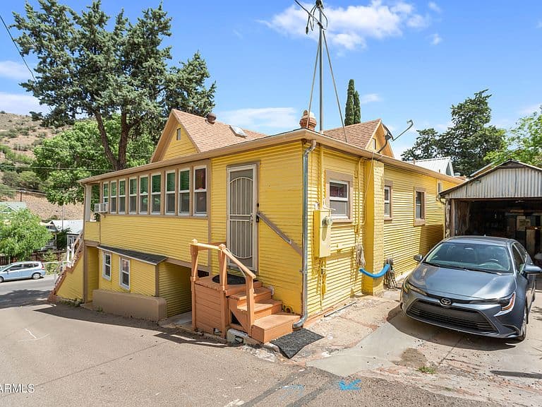 Listing photo 4