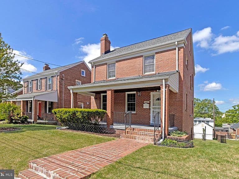 Listing photo 3