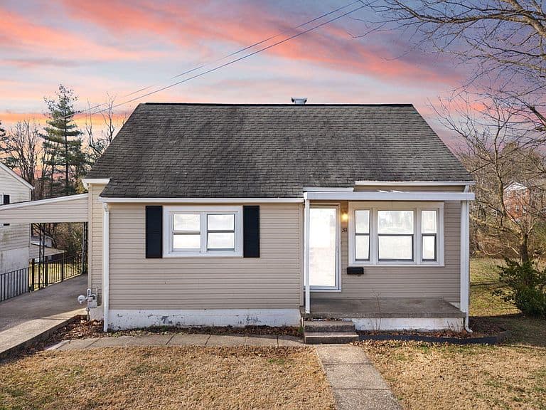 Listing photo 2