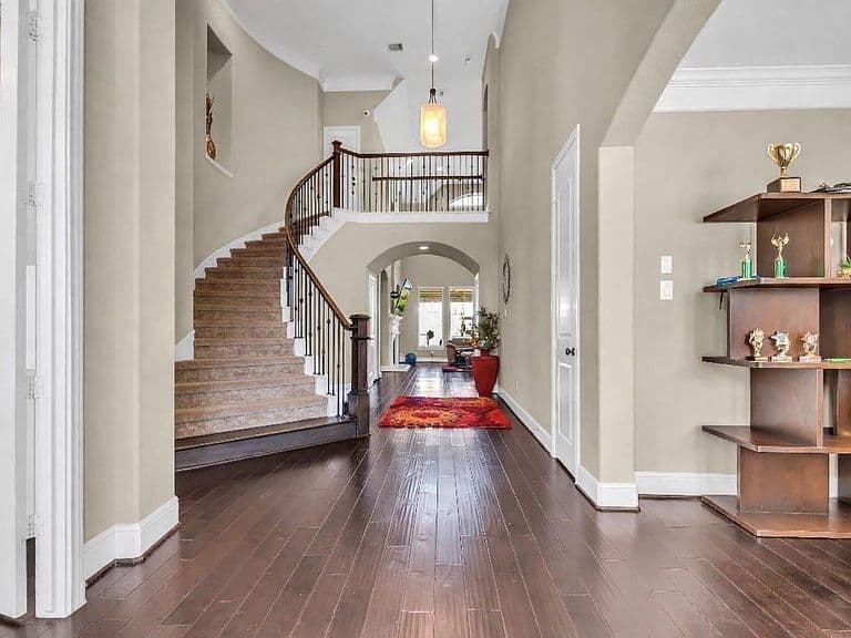 Listing photo 4