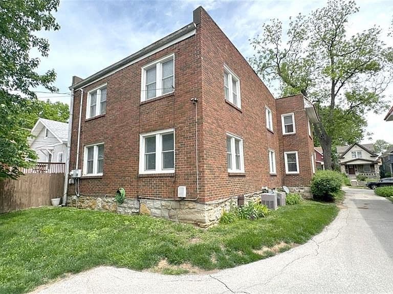 Listing photo 4