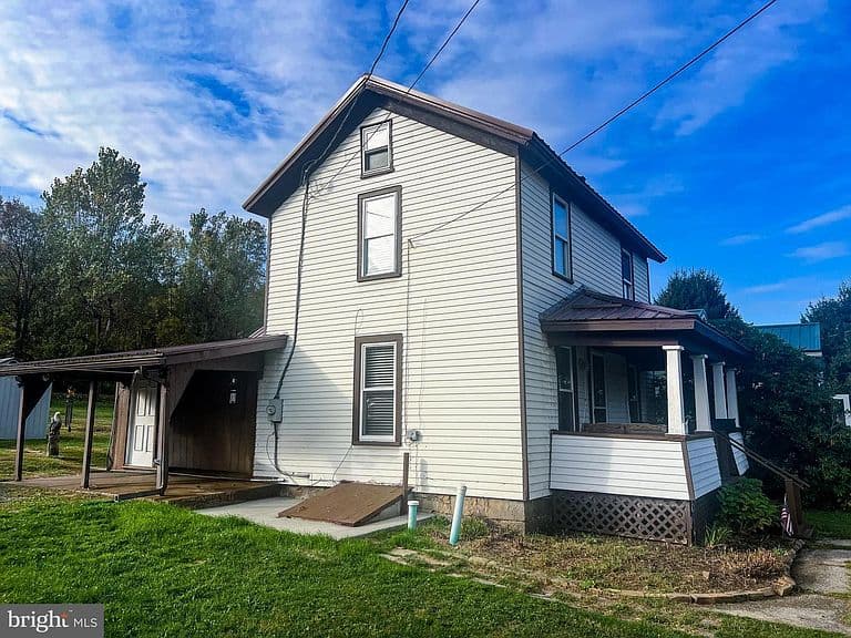 Listing photo 3