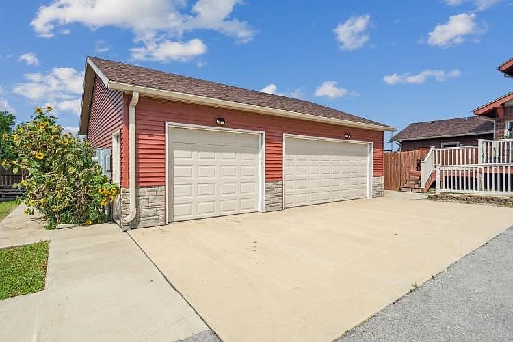 Listing photo 4
