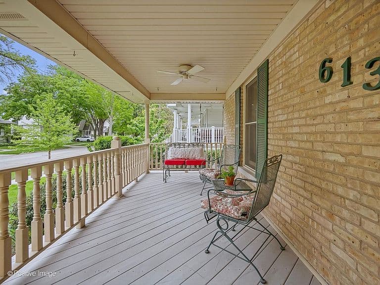Listing photo 3