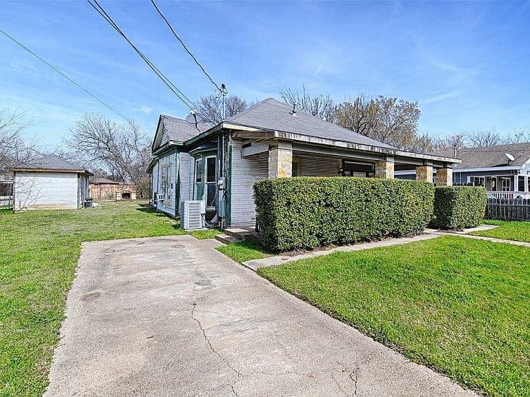 Listing photo 4