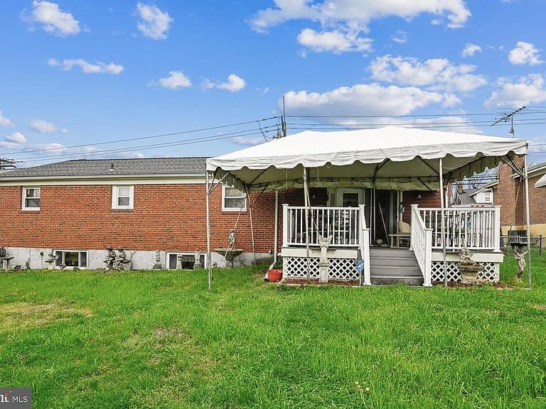 Listing photo 5